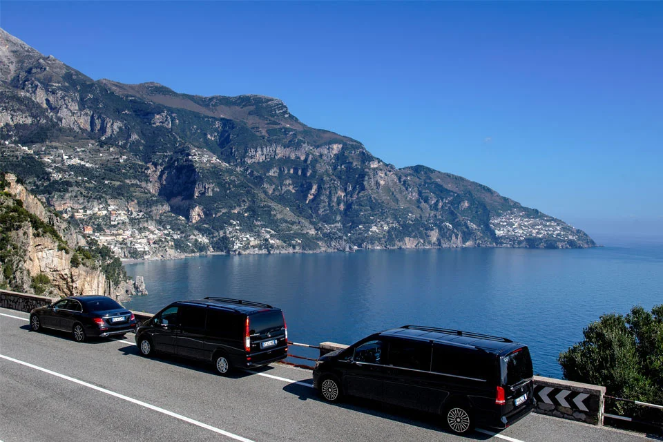 Noleggia un auto privata per un'escursione a Sorrento e Costiera Amalfitana